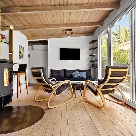 3 Bedroom In * Melby