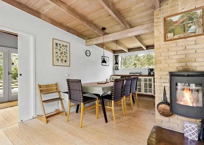 3 Bedroom In 펜션 *